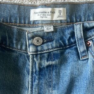 Abercrombie & Fitch Curve Love High Rise Shorts